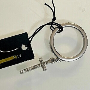New York & Co Dangling Cross Ring ❤️ size 7 and 8